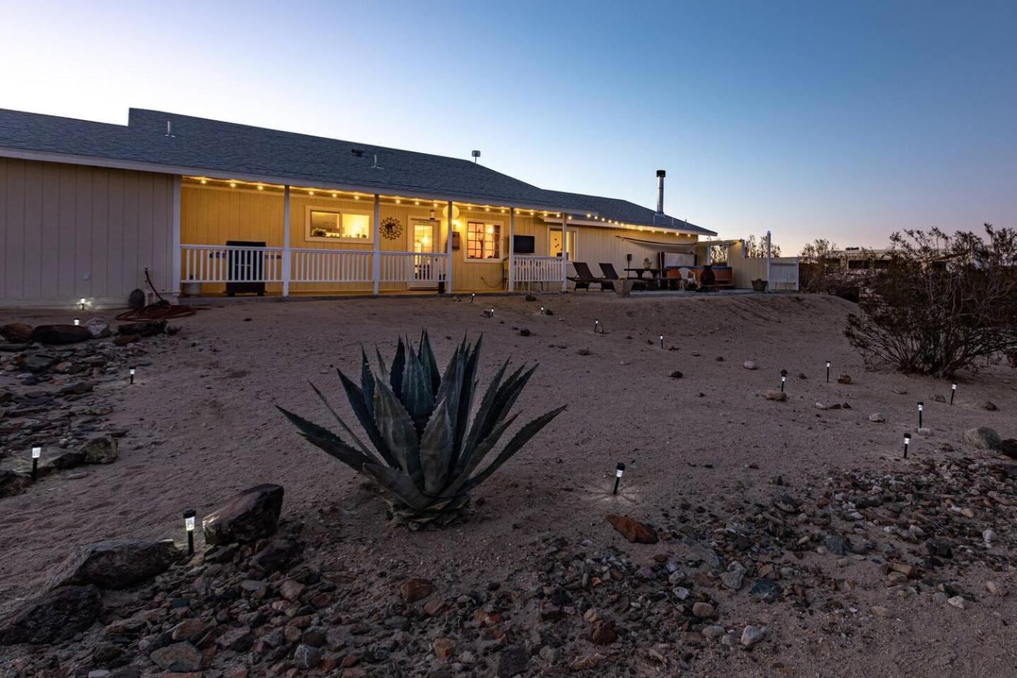 The Ranger Station - Fun Filled Outdoor Oasis! Villa Joshua Tree Luaran gambar